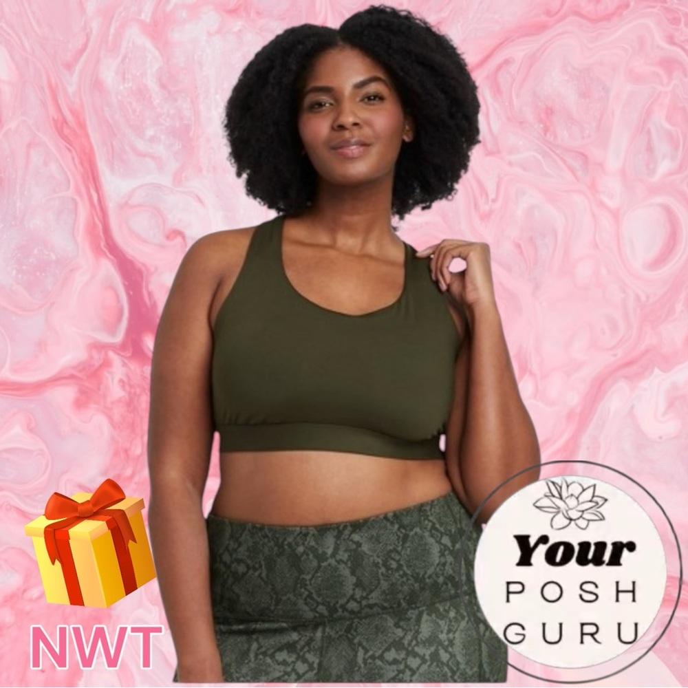 🎁NWT🎁🍀 All In Motion sports bra green ❣🙏💕🙏❣💕